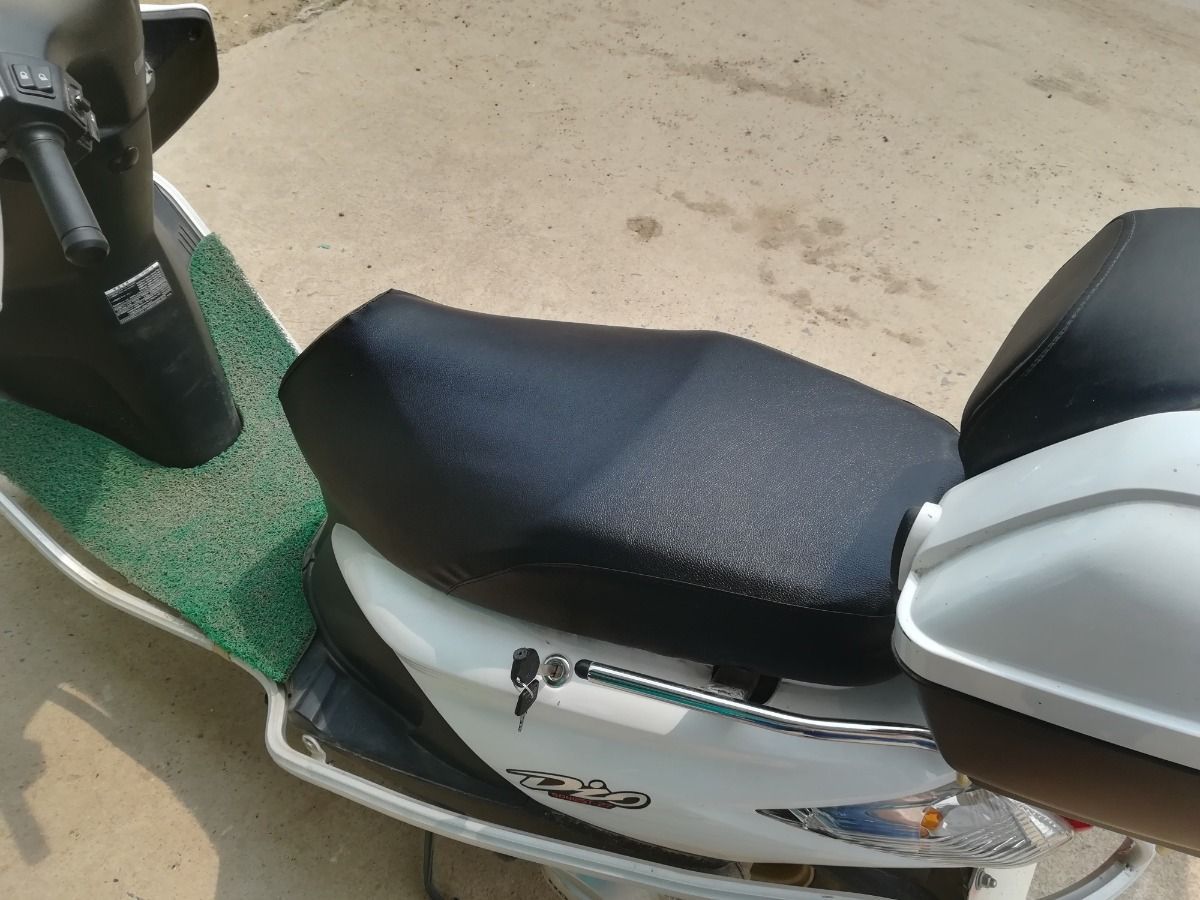 Electric scooter seat cover, leather seat cover for electric vehicles, motorcycle and scooter seat pad, waterproof, sun-resistant, and suitable for all seasons