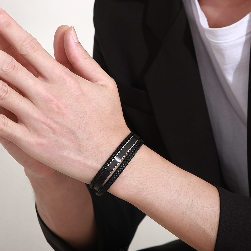Men's Gender Casual, Simple Style Style Casual Simple Style Geometric Stainless Steel Cowhide Braid Men's Bangle Men Cord & Leather Bracelets