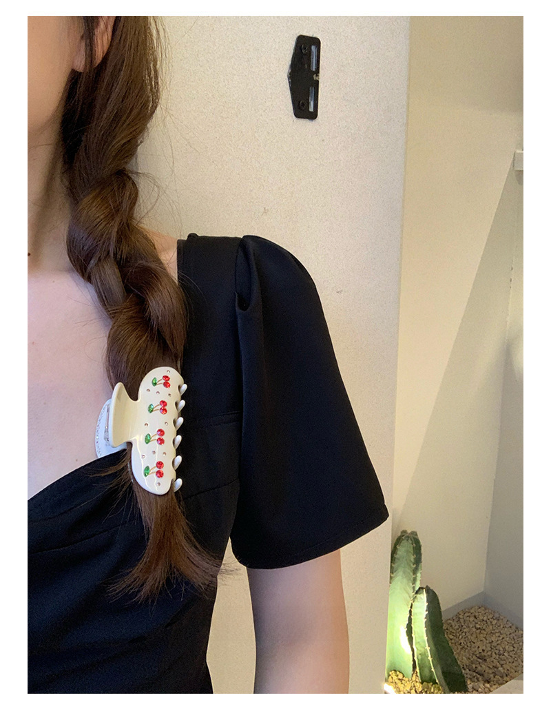 Pinza per capelli elegante con ciliegie e strass per acconciature_voghion.com