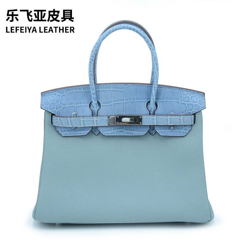 Luxury Crocodile Leather Genuine Leather Horn Baguette Messenger Bag Handmade Wax Thread Platinum Bag Popular Versatile Kelly Bag Ready for Sale Luxury Crocodile Leather Genuine Leather Horn Baguette Messenger Bag Handmade Wax Thread Platinum Bag Popular Versatile Kelly Bag Ready for Sale