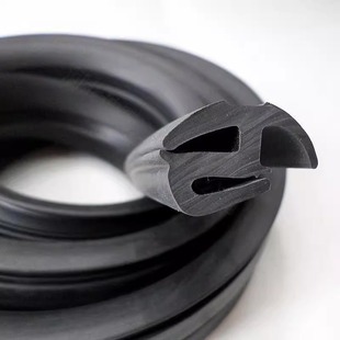 Manufacturer Supplies Electric Vehicles, Agricultural Vehicles, Modified Vehicles, Elderly Mobility Vehicles, Three-Wheel Windshield Sealing Strips with High Elasticity