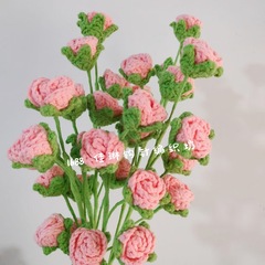 毛糸で編んだバラの花、ニットのバラの花束、フラワーアート、造花、装飾品、ホリデーギフト、造花の花束