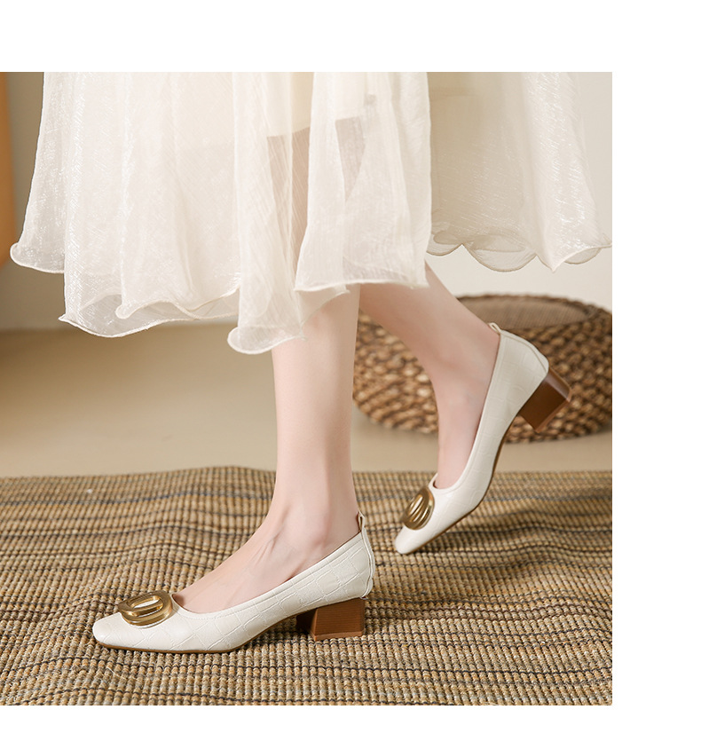 Damen Pumps Mit Karreeform Und Blockabsatz Aus Weichem Leder_voghion.com