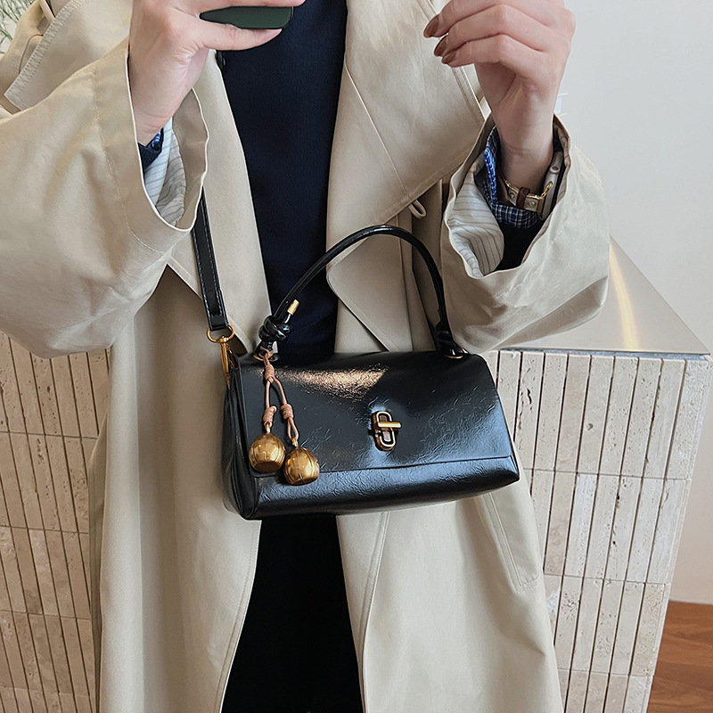 2025 nuevo estilo de moda nicho alto sentido retro estilo exterior lujoso ligero hombro único brazo inclinado bolso de mano de mujer