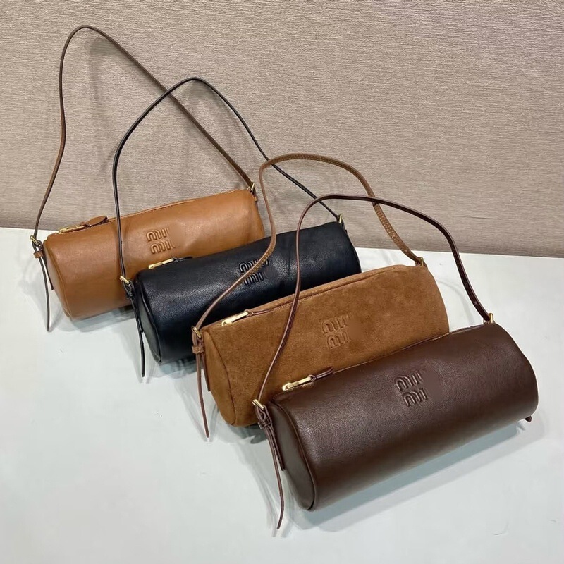 Miu Miu's fashionable commuter versatile pen holder bag, single shoulder crossbody handbag, vintage underarm pen bag for women Miu Miu's fashionable commuter versatile pen holder bag, single shoulder crossbody handbag, vintage underarm pen bag for women