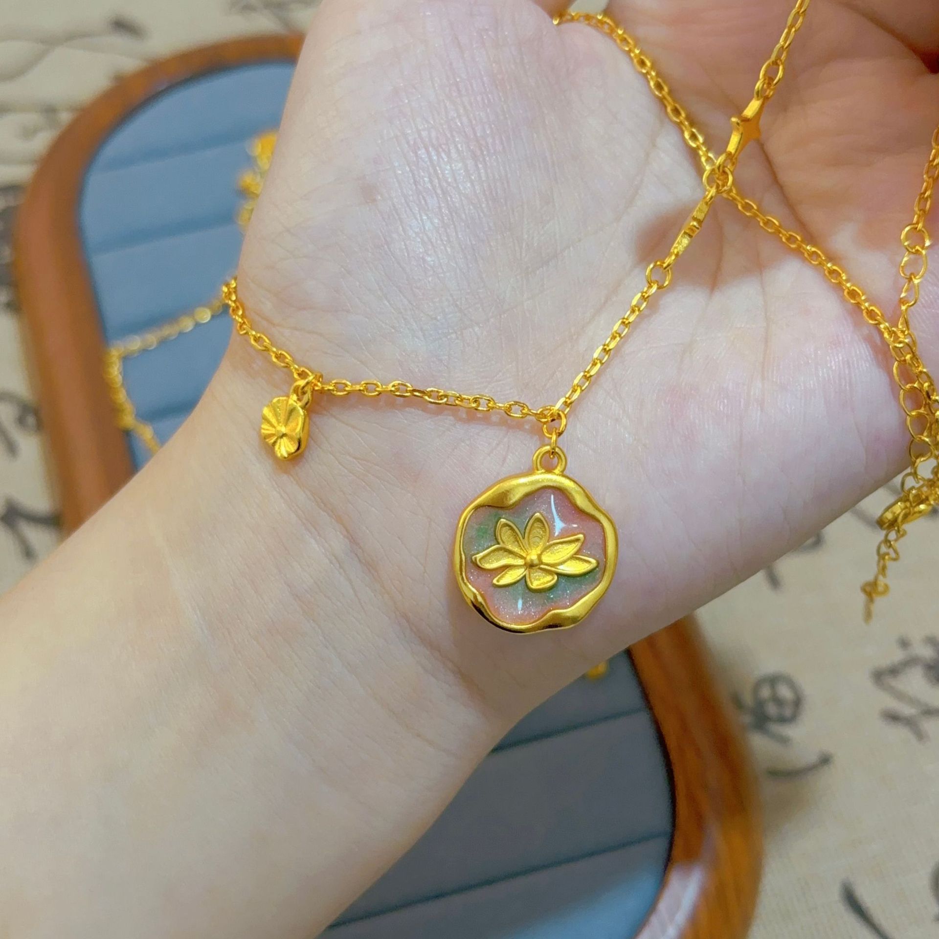 Antica Insalata Oro Bruciato Blu Smalto Monet Giardino Loto Collana Pendente Fidanzata Catena Clavicola Vintage Moda Regalo_voghion.com