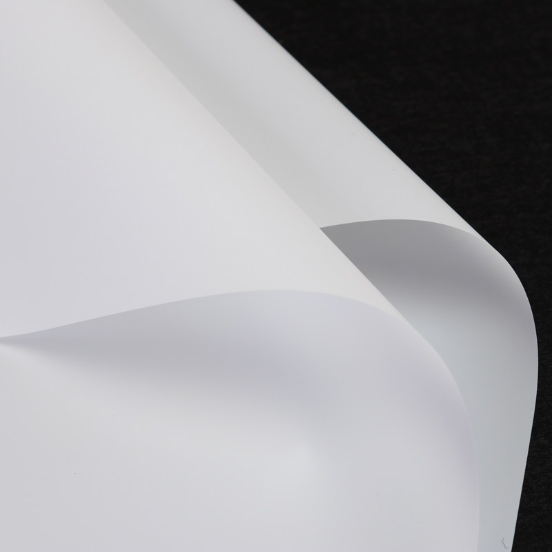 Papel de embalaje de flores de alta calidad al por mayor Papel Ouya impermeable de dos colores al por mayor Fabricante de papel de flores de bolsa de regalo hecho a mano creativo