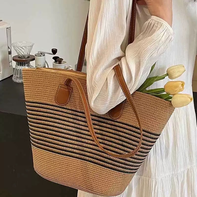 Commuting Large-Capacity Woven Straw Bag Striped Color Matching Versatile Straw Bag Seaside Vacation Beach Bag Shoulder Straw Bag