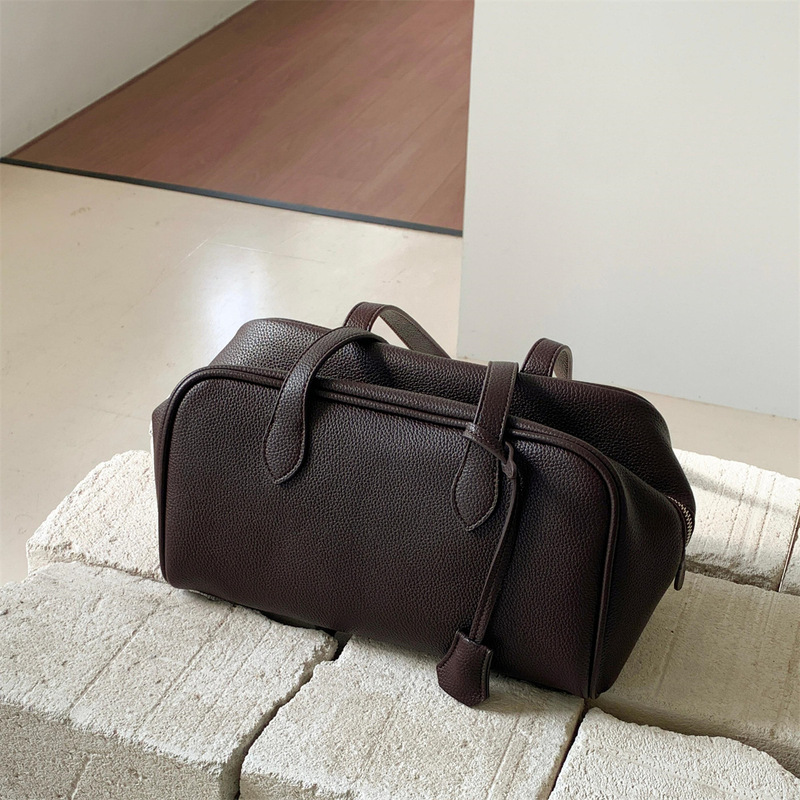New Minimalist Boston Bag, Trendy Niche Handbag, High-End Versatile Pu Leather Shoulder Bag for Women New Minimalist Boston Bag, Trendy Niche Handbag, High-End Versatile Pu Leather Shoulder Bag for Women