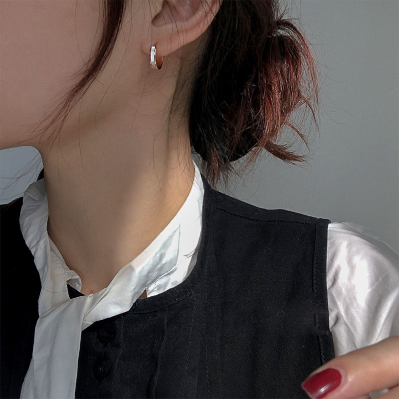 Orecchini minimalisti Shell Champagne da donna, nuovi e alla moda, stile freddo, design di nicchia, fibbie per orecchini e accessori di alta qualità_voghion.com