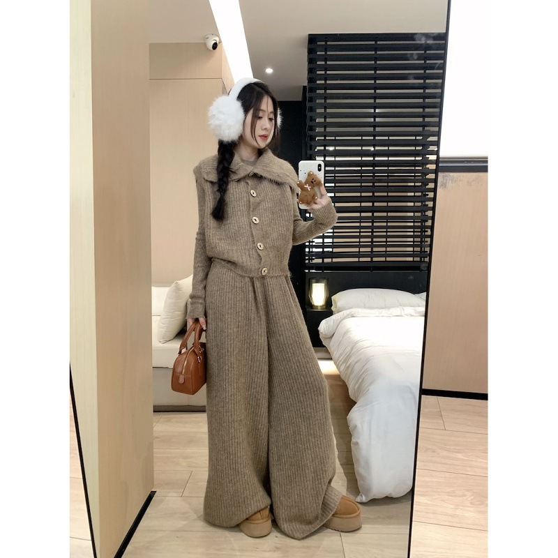 法式高级感毛衣套装女秋冬新款高腰阔腿裤翻领马甲针织衫三件套厚|undefined