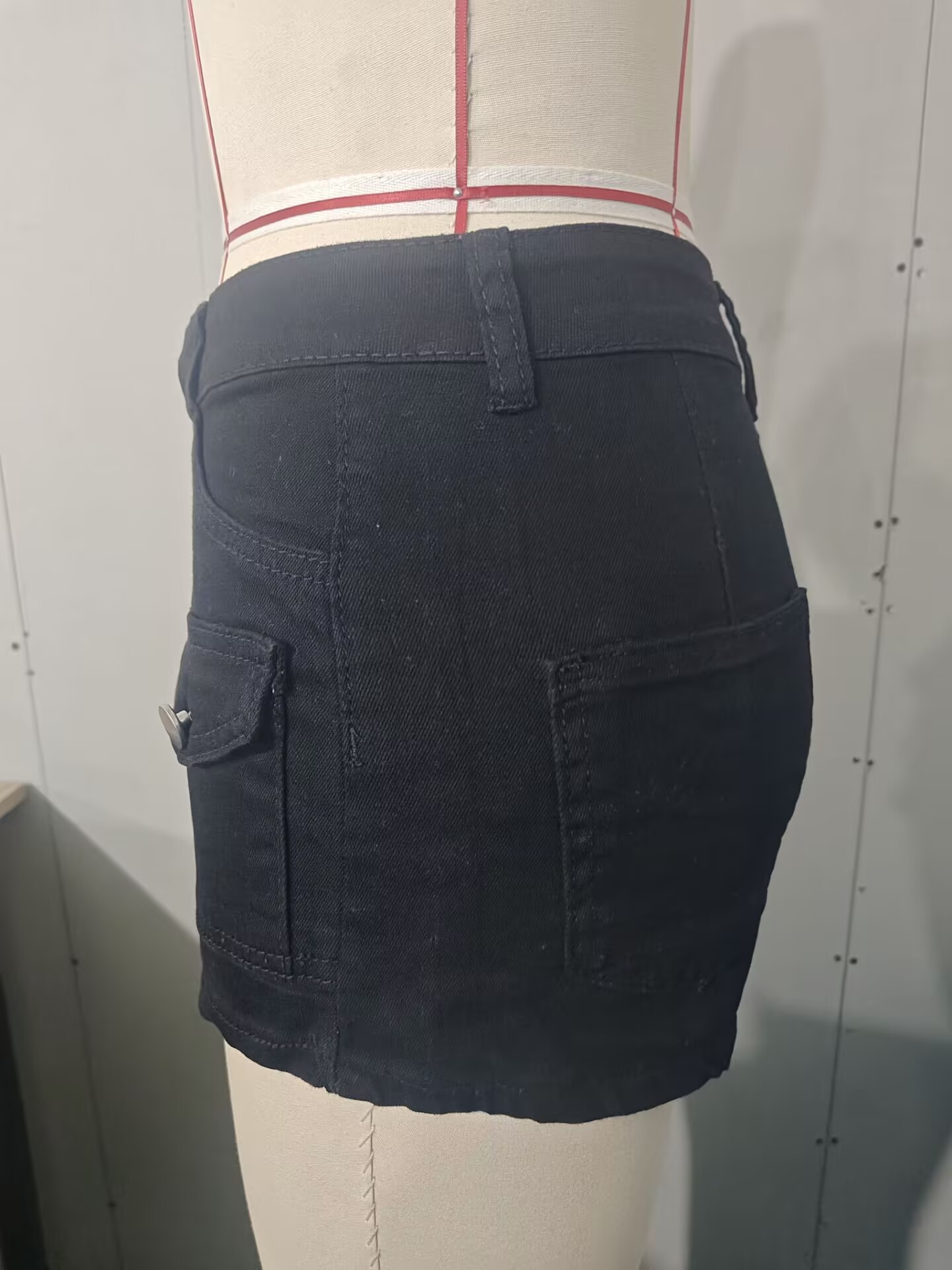 Women's Stretch Denim Shorts Solid Colour Street Style Shorts_voghion.com