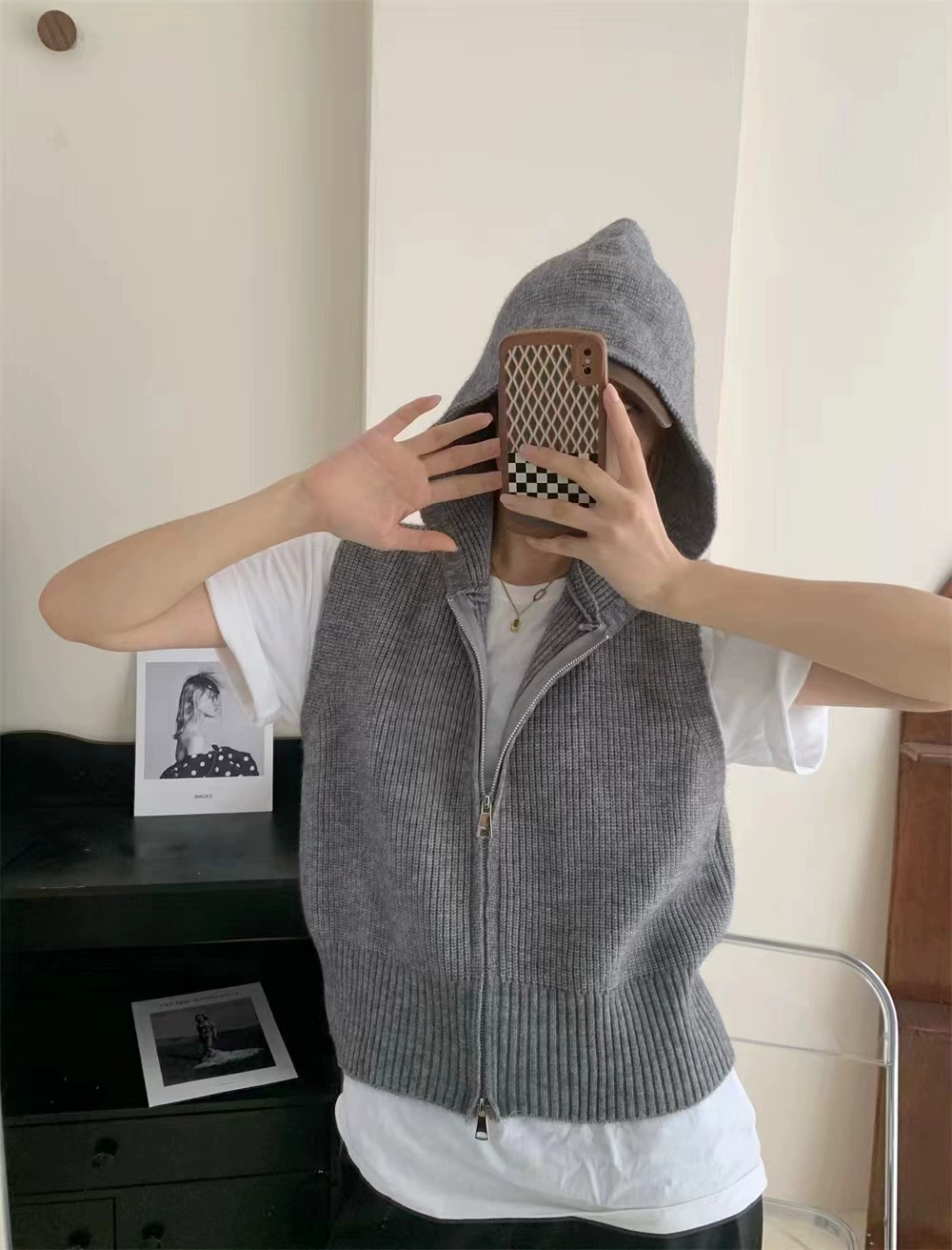 Жилетка с капюшоном, вязаный жилет, кардиган на молнии, повседневный и универсальный, короткая верхняя одежда, свободный и простой, однотонный свитер без рукавов