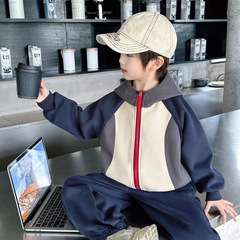 子供スーツフード付きジッパーシャツツーピースセット新しい秋と冬のステッチコントラストカラースポーツ韓国スタイル男性と女性のカジュアルルーズ