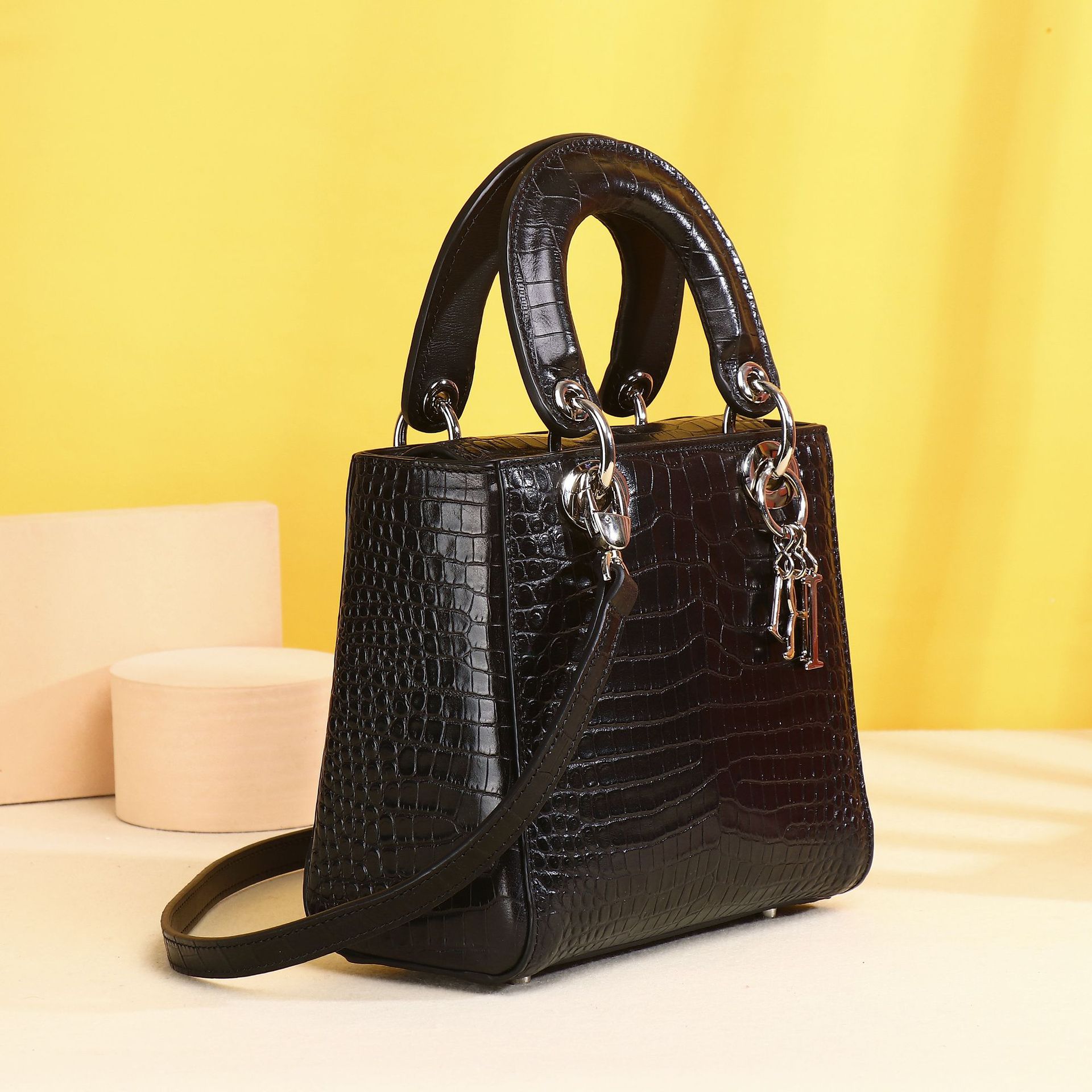 Túi bucket nữ da vân cá sấu phong cách Lady Dior, xách tay đeo chéo cao cấp chi tiết 2