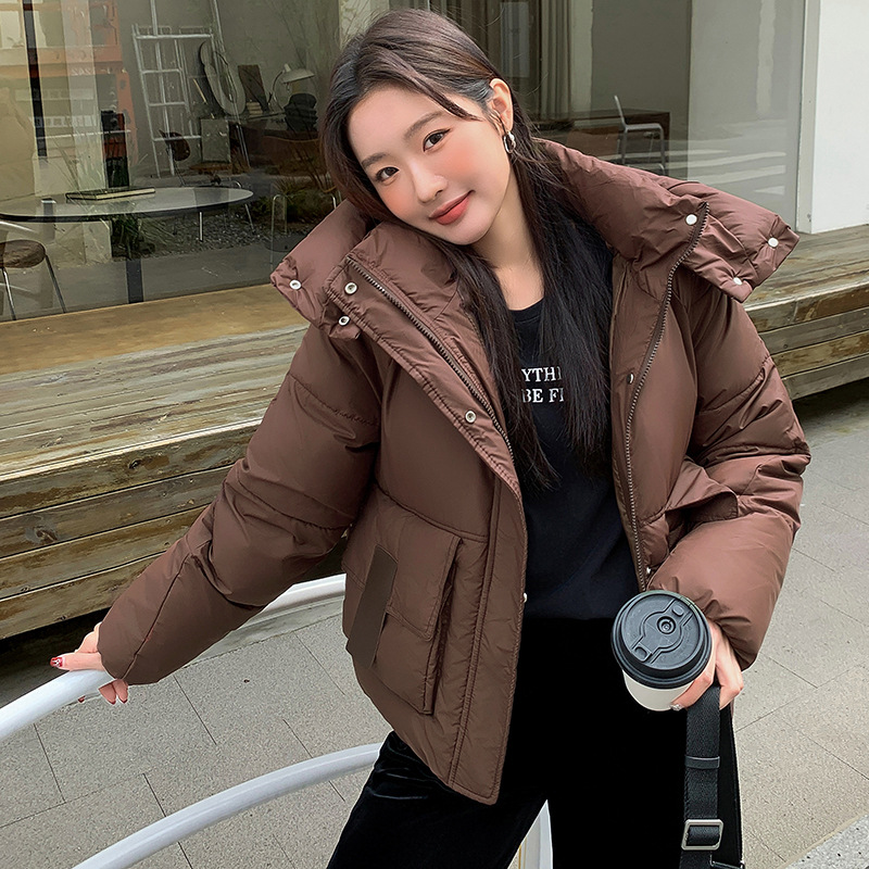 Ropa de algodón esponjosa corta de invierno de mujeres 2024 nuevo estilo coreano de bolsillo grande suelto abrigo de pan corto