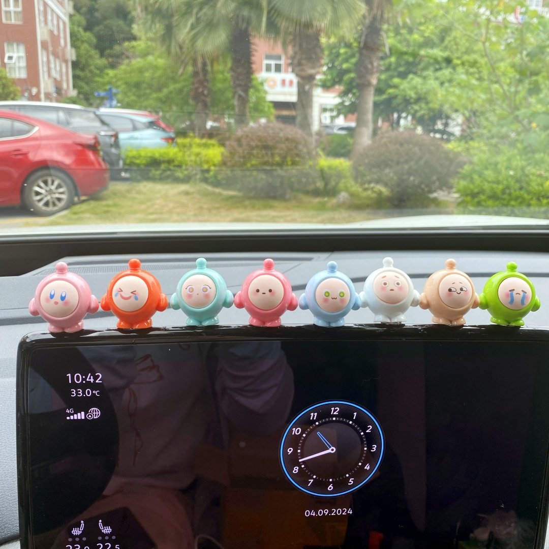 Egg Party Car Dashboard Decoration Sticker, Cartoon Internet Celebrity Stress-Relief Ornament