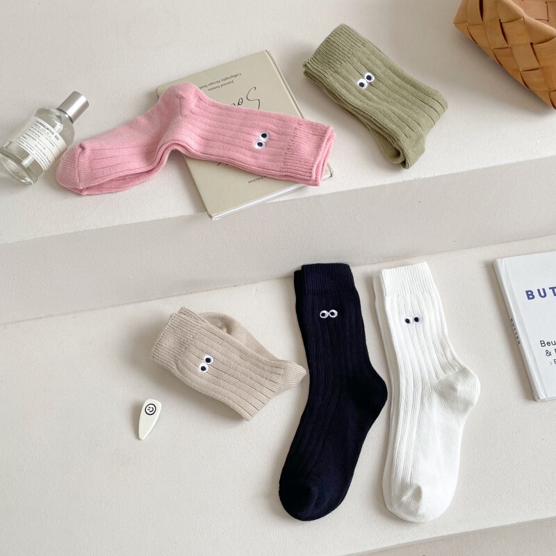 Japanese-Style New Spring and Summer Vintage Embroidered Mid-Tube Socks for Women, Cotton Socks, Trendy Socks, Wholesale from Zhuji Japanese-Style New Spring and Summer Vintage Embroidered Mid-Tube Socks for Women, Cotton Socks, Trendy Socks, Wholesale from Zhuji