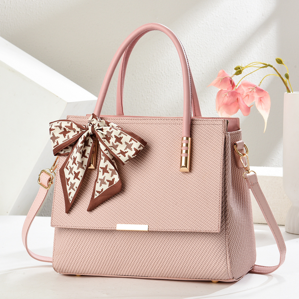 Bolsos de mujer 2025 nuevos bolsos de moda estereotipados de mujer Dulces señoras bolsos de mensajero fábrica de bolsos de hombro