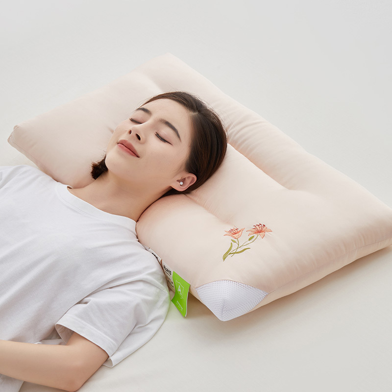 新中式花卉刺繡護頸枕 家用吸濕透氣枕頭學生宿舍可水洗睡眠枕芯