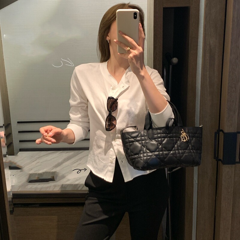 091604 Autumn/Winter New Collection: Women's Henley Neck Long-Sleeve Cardigan, Slightly Loose Fit, Textured Short Outer Shirt Top 091604 Autumn/Winter New Collection: Women's Henley Neck Long-Sleeve Cardigan, Slightly Loose Fit, Textured Short Outer Shirt Top
