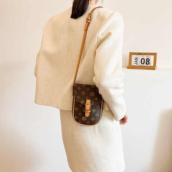Exquisite Mobile Phone Bag Women's 2025 New High-end Printed Shoulder Bag Retro Joker Small Square Bag Trendy Crossbody Bag