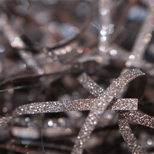 Glitter caja de regalo de plata caliente de la decoración de la boda de relleno caja de dulces DIY papel desmenuzado de seda