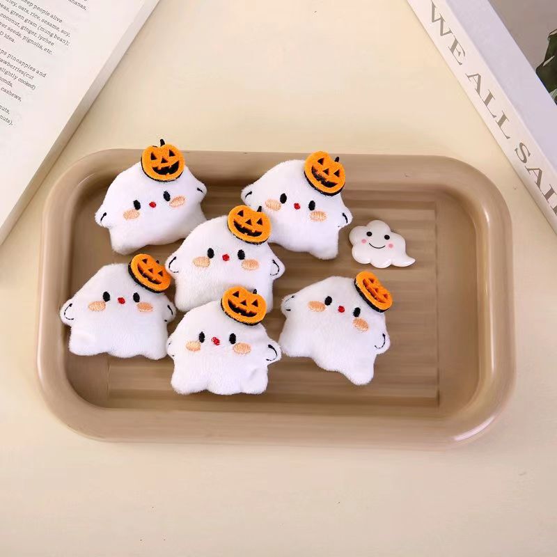 Internet Celebrity Kidsren's Shoes and Socks DIY Decorative Accessories Cute Girl Cartoon Ghost Pumpkin Halloween Funny Accessories