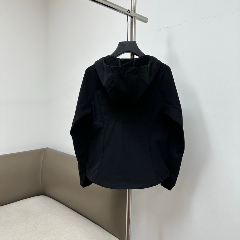 2317 迪家秋季新款户外运动休闲防泼水显瘦百搭女士连帽夹克外套|undefined