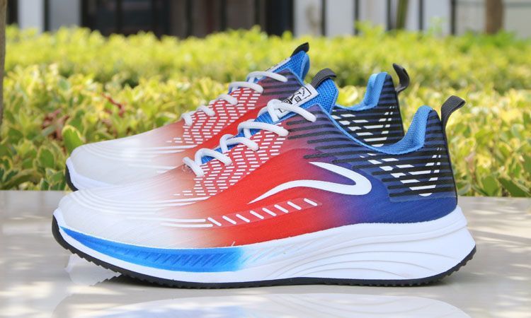 2024 Neue Ice Silk Junior High School Sports Frühlings- und Sommermode Herren-Laufschuhe mit atmungsaktiven_voghion.com