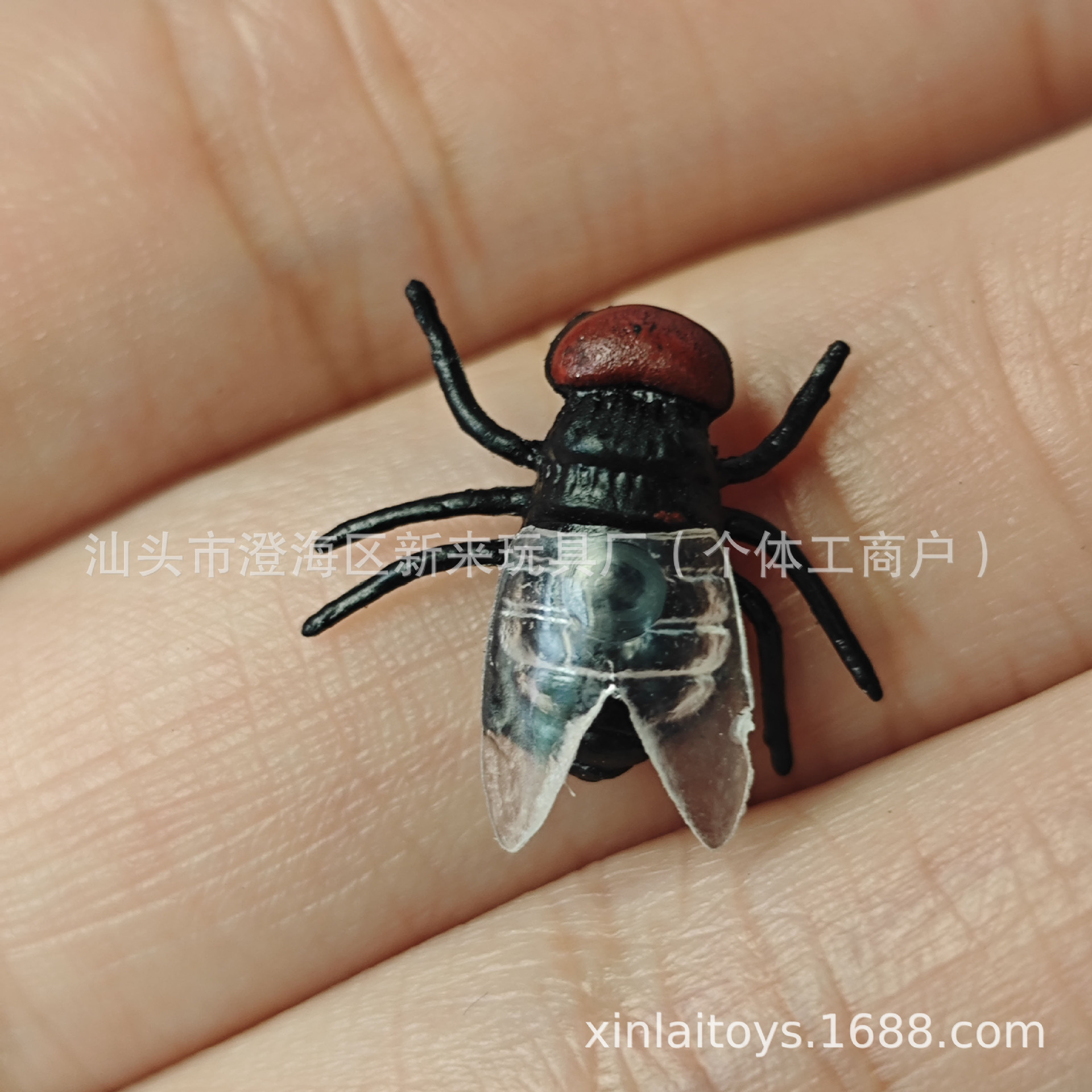 검은 파리 장난감 1.5*1.5cm, 0.24g/개