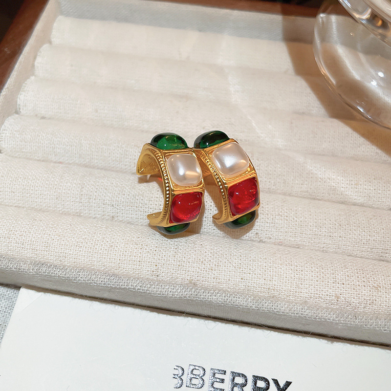 Retro C Shape Copper Irregular Plating Artificial Pearls Earrings Ear Studs 1 Pair