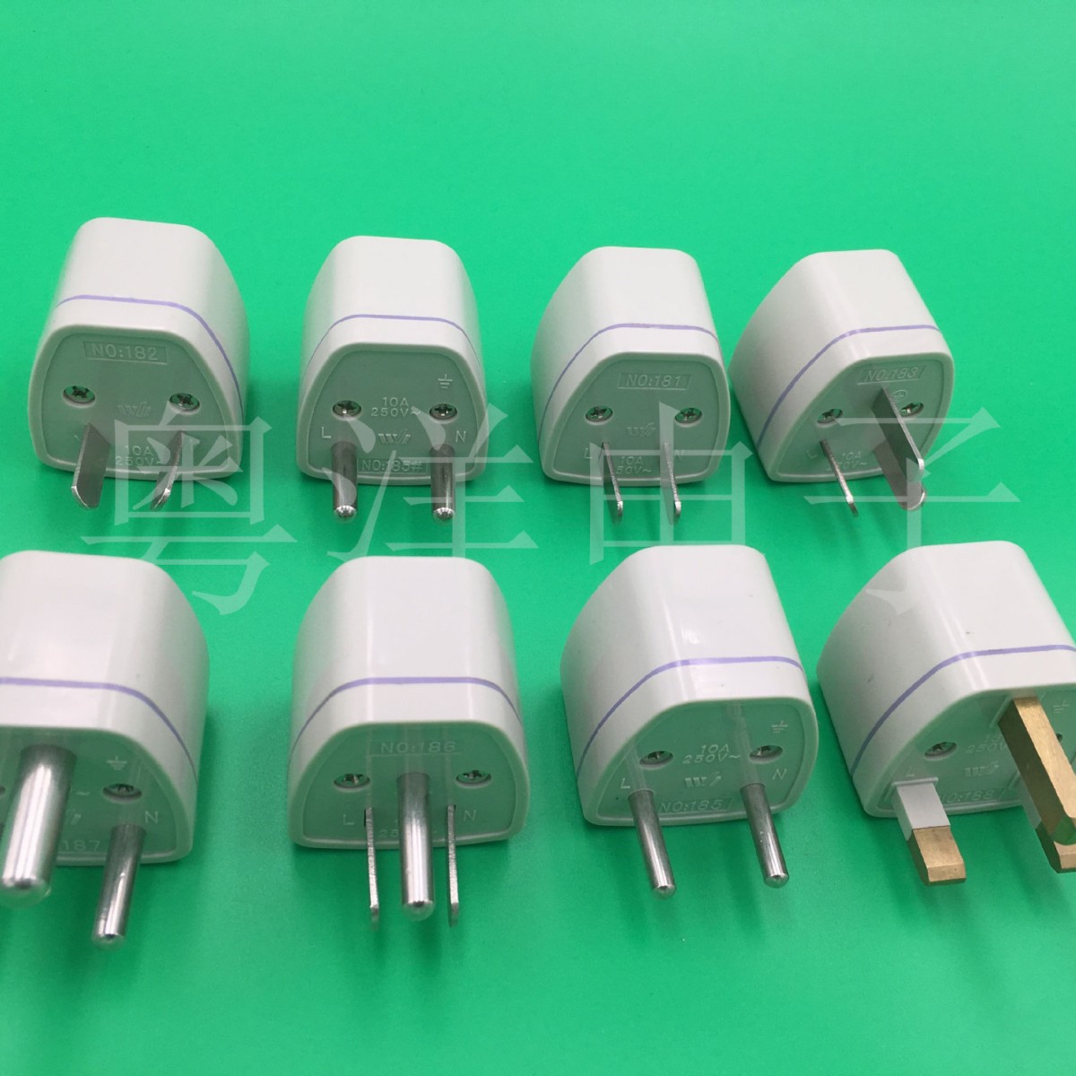 供应旅游港版转换器美规英规转换插头香港韩国英标德标插头转换器