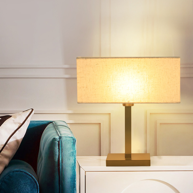 現代美式輕奢檯燈家用客廳臥室書房溫馨布藝床頭檯燈酒店裝飾燈