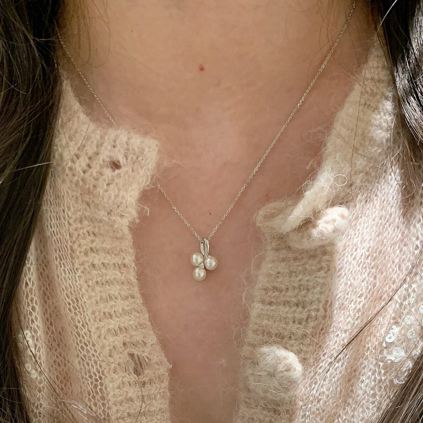 Korean Style Small Grape Pearl Pendant Necklace Women's New High-End Light Luxury Niche Simple Versatile Sweater Chain