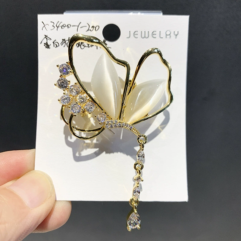 Copper three dimensional zirconium with tassels, брошь бабочка, запонка для вечернего платья, аксессуары