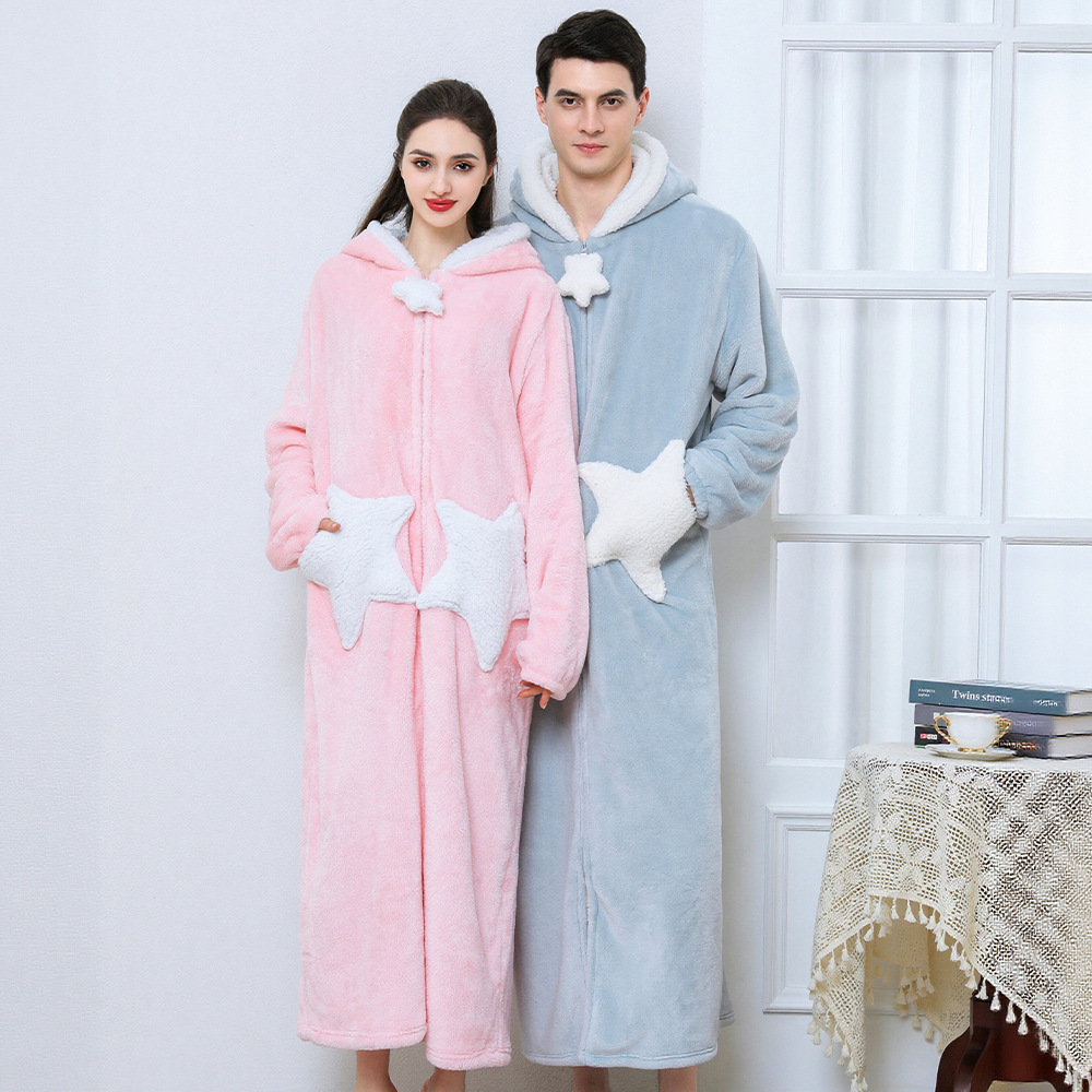 Camisón para parejas de talla grande, camisón con estampado de estrellas, ropa de dormir de forro polar coral grueso, estilo largo de franela para otoño e invierno, venta al por mayor transfronteriza. image 4