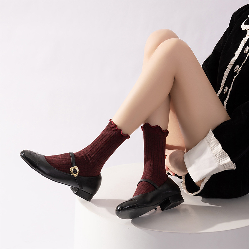 Mulberry calcetines mujeres primavera y otoño de color sólido dulce pilas verticales pilas en la moda japonesa universidad tubo de viento y calcetines de algodón