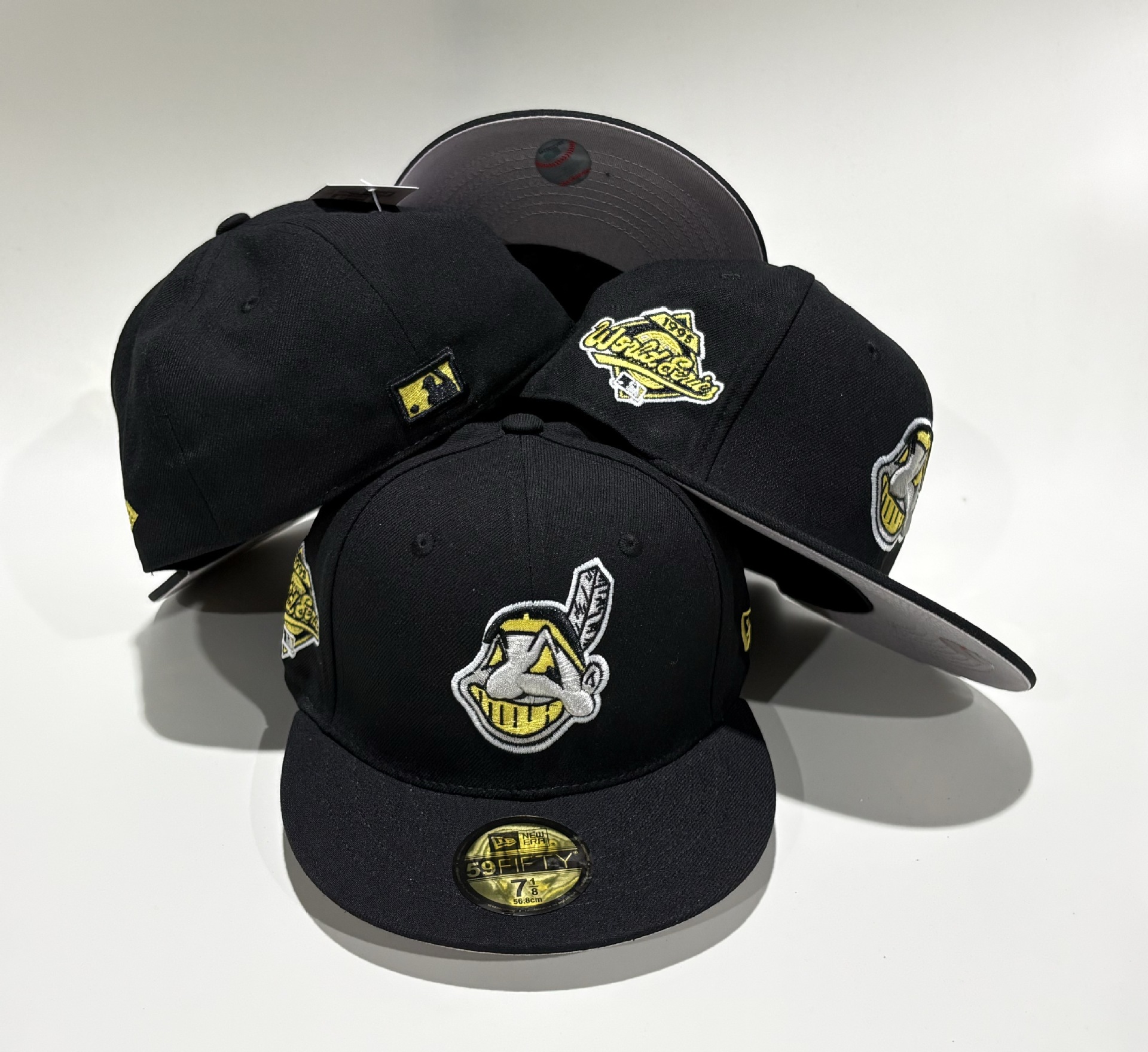 Transfronterizos de alta calidad totalmente cerrados no ajustables bordados sombreros de béisbol comercio exterior sombreros de sombreros para hombres y mujeres sombreros de borde plano al por mayor