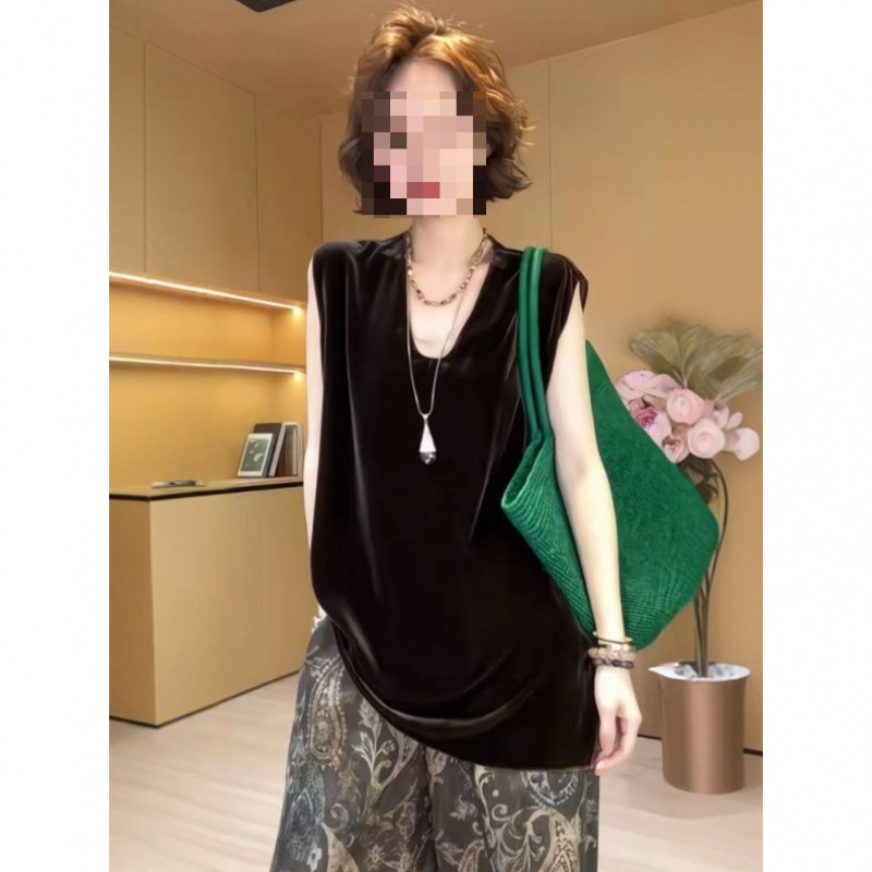 Youthful and stylish V-neck side-slit velvet sleeveless top and paisley wide-leg pants two-piece set for women