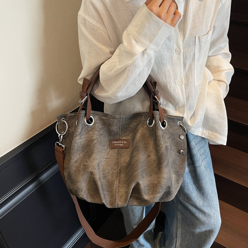 Bolso tote retro estilo Hong Kong 2025 verano nuevo estilo bolso de hombro de color de contraste de moda bolso de mensajero de gran capacidad mujer