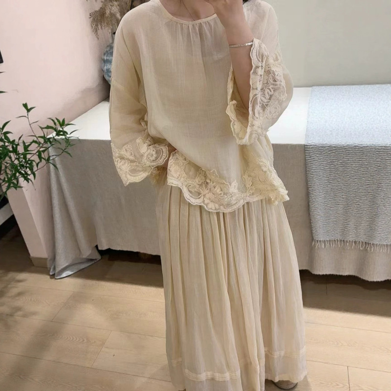 New Spring and Summer Round-Neck Embroidered Artistic Retro Lace Patchwork Slimming Versatile Top Ramie Loose Shirt