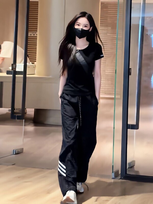 European goods sportswear suit women's summer 2025 new fashion western style design casual running two suit tide