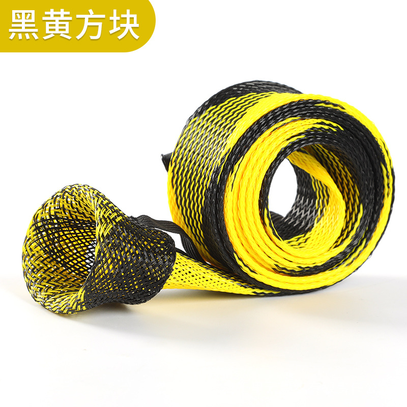 Cuadrados negros y amarillos