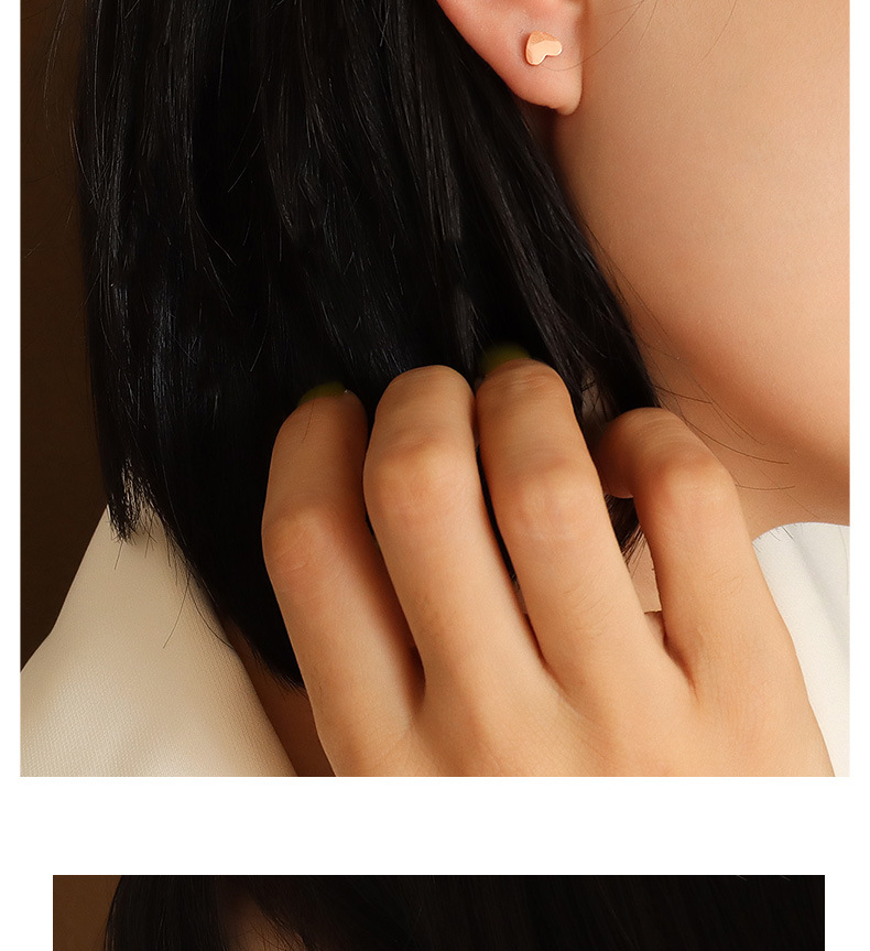 Korean Mini Heart-shaped Earrings display picture 3