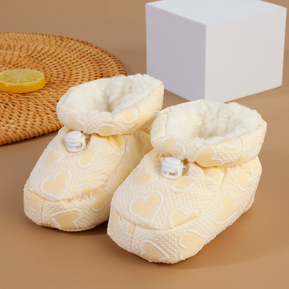 Хлопчатобумажная ткань осенью и зимой бархат утолщена детская обувь мягкая подошва для детей