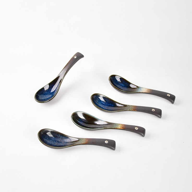 Japón y estilo coreano simple cubiertos para beber sopa de cocina de alta temperatura creativa cucharas caseras cucharas de cerámica cucharas de arroz