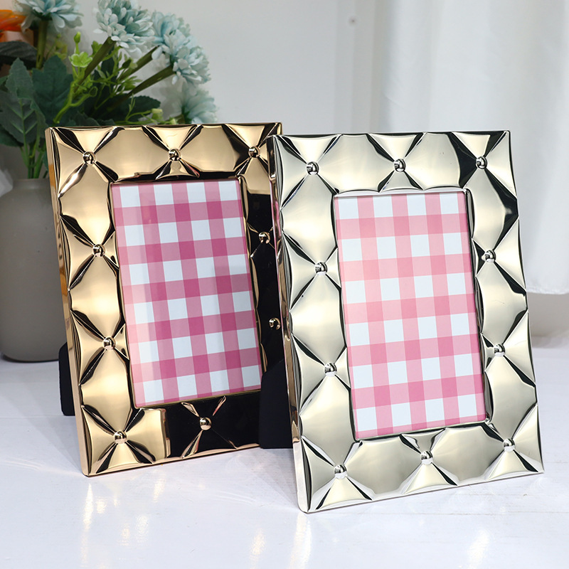 European and American High-End Rhombus Light Luxury Metal Stamped Photo Frame Model Room Soft Decoration Decorative Frame Factory Wholesale