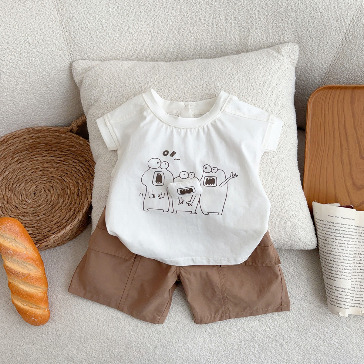 Ropa de bebé verano a clase traje de bebé delgado para hombre camiseta de dibujos animados lindo y súper lindo pantalones cortos traje de salida de dos piezas