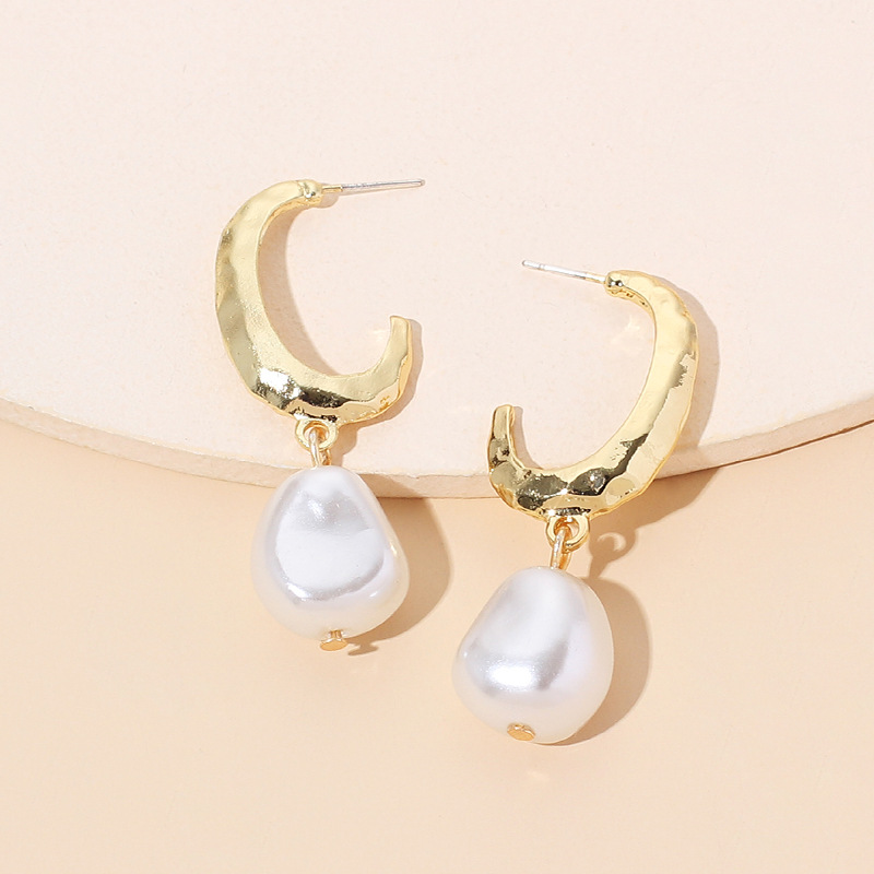 9g Weight Earrings Classification Wedding, Travel, Birthday, Festival Occasion Women'S Gender Gold Color Korean Geometric C-shaped Pearl Stassel Earring 3